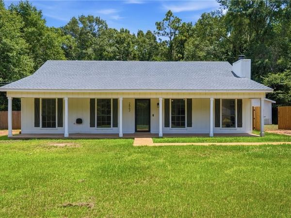 2863 Cottage Glenn Drive E, Mobile, AL 36695