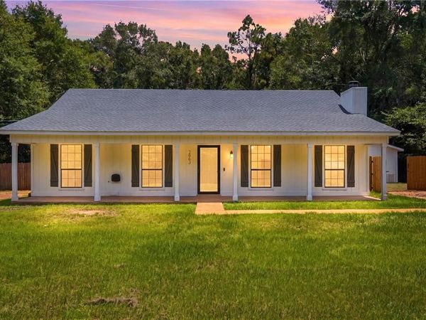 2863 Cottage Glenn Drive E, Mobile, AL 36695
