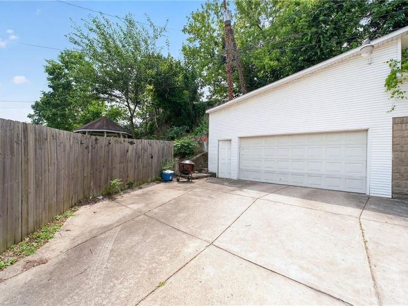1225 Glenmore Drive, Springfield, OH 45503 Photo 3