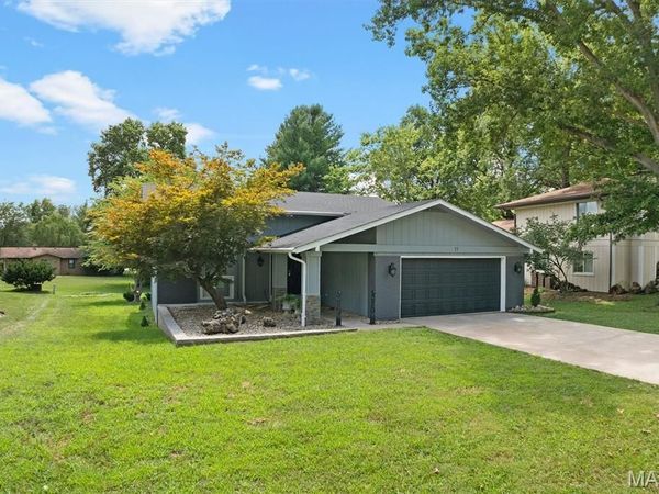 77 S Meadow Lane, Glen Carbon, IL 62034