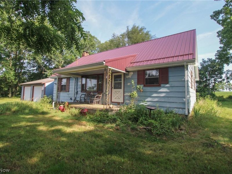 5724 Arrel Road, Lowellville, OH 44436 Photo 3