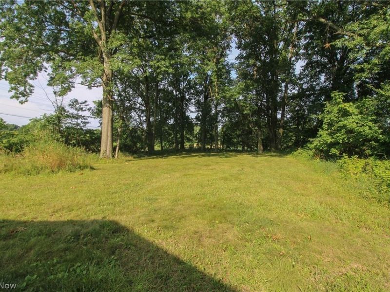 5724 Arrel Road, Lowellville, OH 44436 Photo 9