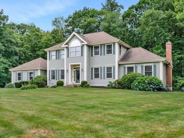 3 Suffolk Cir, Andover, MA 01810