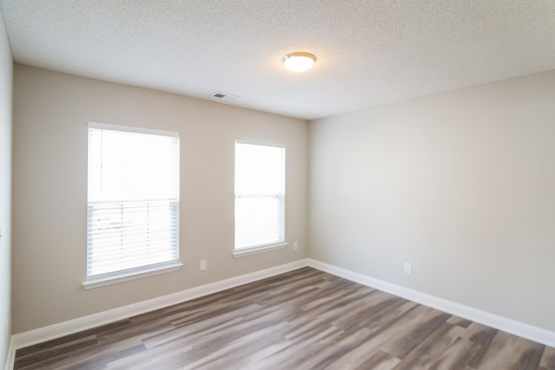 98 Dovetail Circle Photo 11