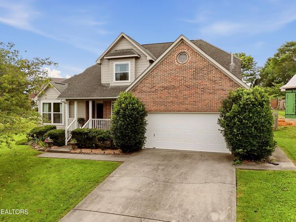 8220 Elm Hill Circle, Knoxville, TN 37919