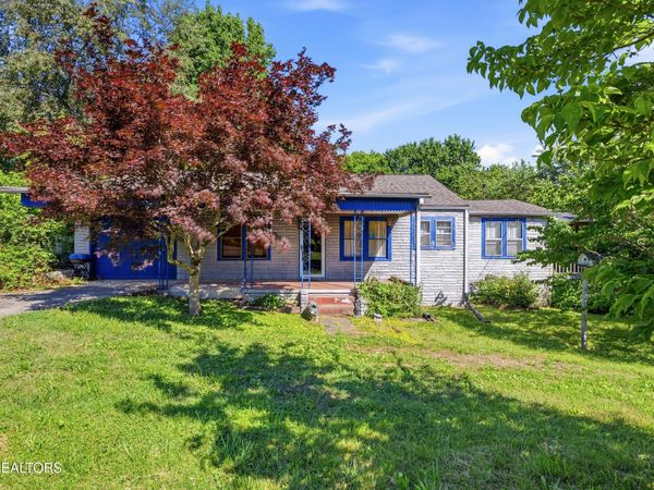 163 Ivy Ave, Lenoir City, TN 37771