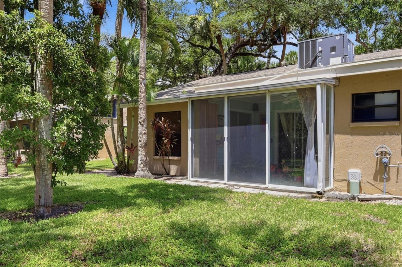 5063 Village Gardens Drive, Unit 9, Sarasota, FL 34234 Photo