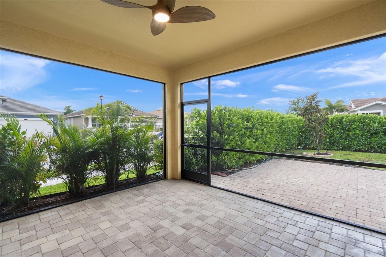 5690 Long Shore Loop, Sarasota, FL 34238 Photo