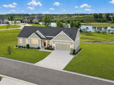 426 Moon Bay Drive, Kuttawa, KY 42055