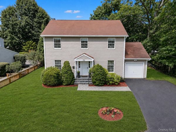 105 Huntley Drive , Ardsley, NY 10502