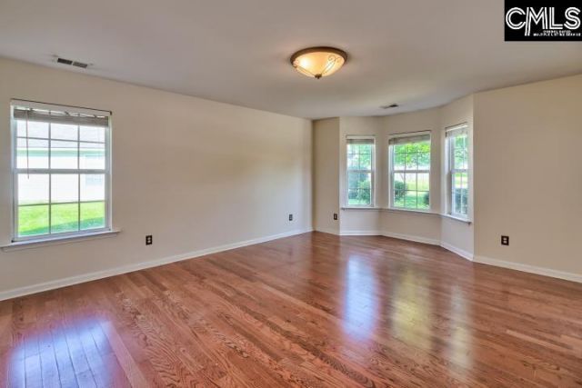 82 Deertrot Court  Photo 12
