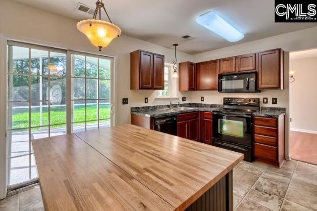 82 Deertrot Court  Photo 18