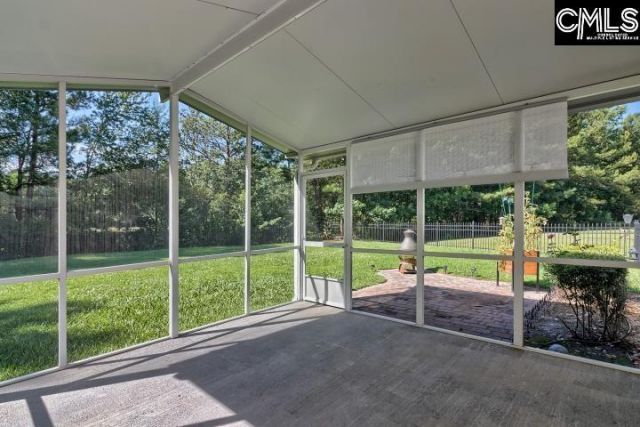 82 Deertrot Court  Photo 5