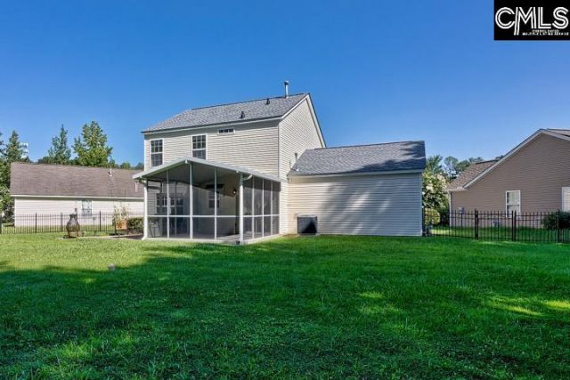 82 Deertrot Court  Photo 9