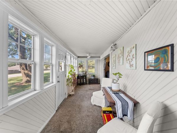 1380 E Main Street , Gentry, AR 72734