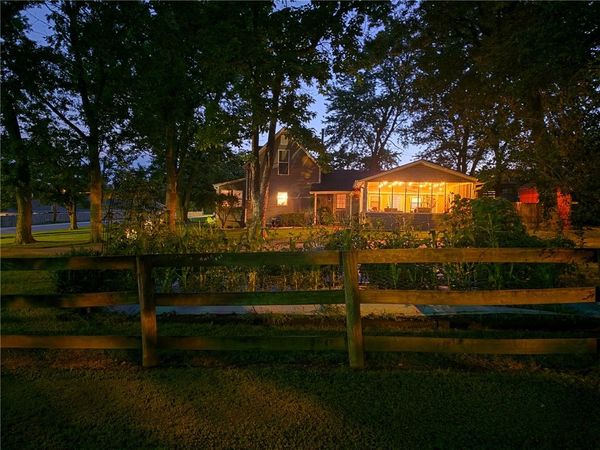 1380 E Main Street , Gentry, AR 72734