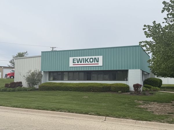 5652 International Dr, Rockford, IL 61109