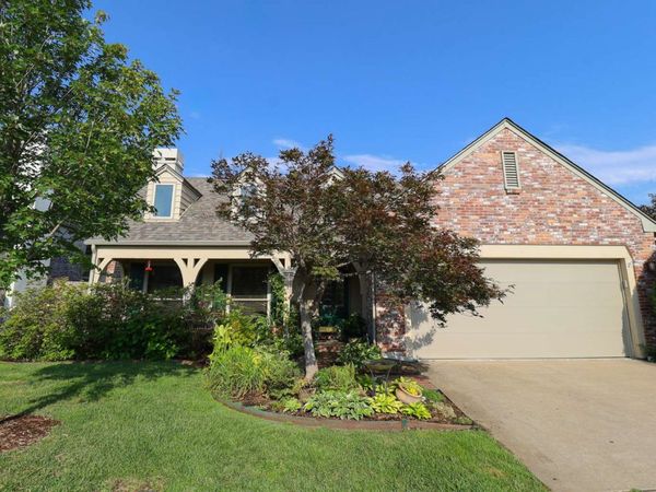 9526 S College Avenue , Tulsa, OK 74137