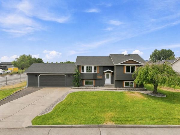 5607 N Malta St, Newman Lake, WA 99025