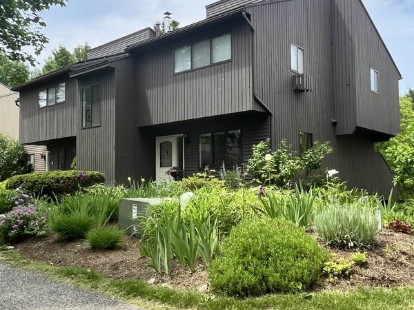 5 Lexington Green, South Burlington, VT 05403