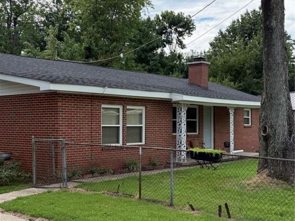 134 Reuben Avenue, Sikeston, MO 63801