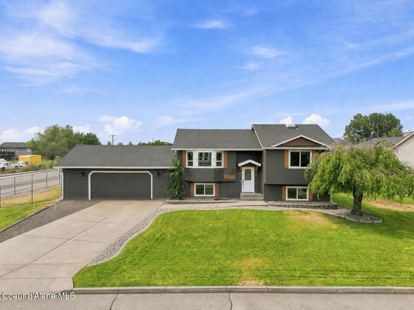 5607 N Malta St , Newman Lake, WA 99025