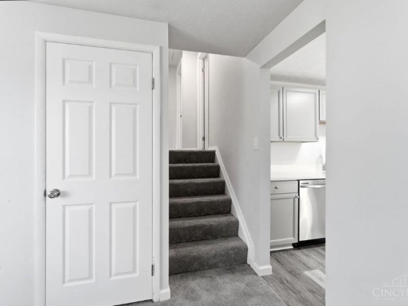9929 Loralinda Drive, Colerain Township, OH 45251 Photo 18