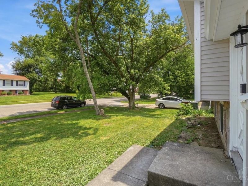 9929 Loralinda Drive, Colerain Township, OH 45251 Photo 5