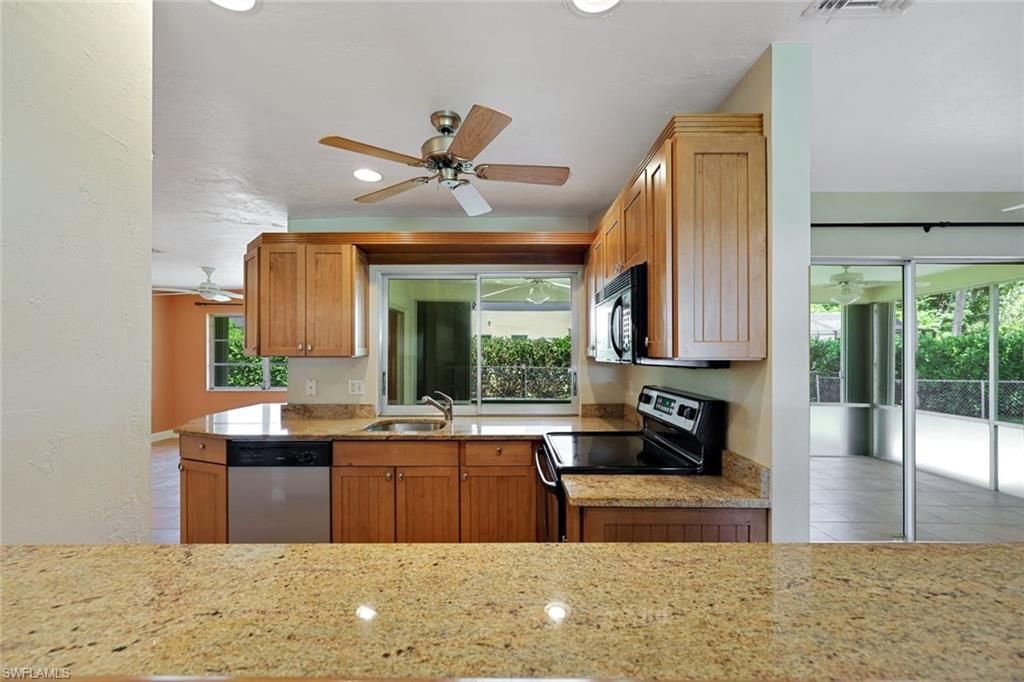 2530 10th St N, Naples, FL 34103 Photo