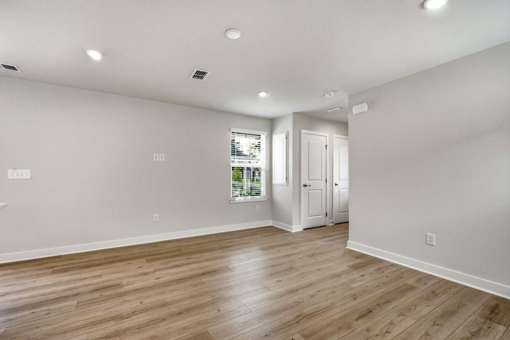 2752 Rowyn St.  Photo 14