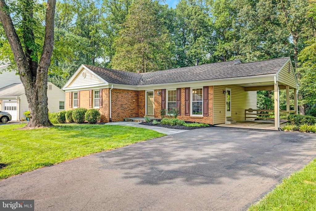 10828 Broadwater Drive, Fairfax, VA 22032 Main Photo