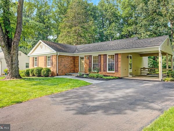 10828 BROADWATER DRIVE, FAIRFAX, VA 22032