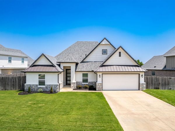 421 E 127th Place S, Jenks, OK 74037