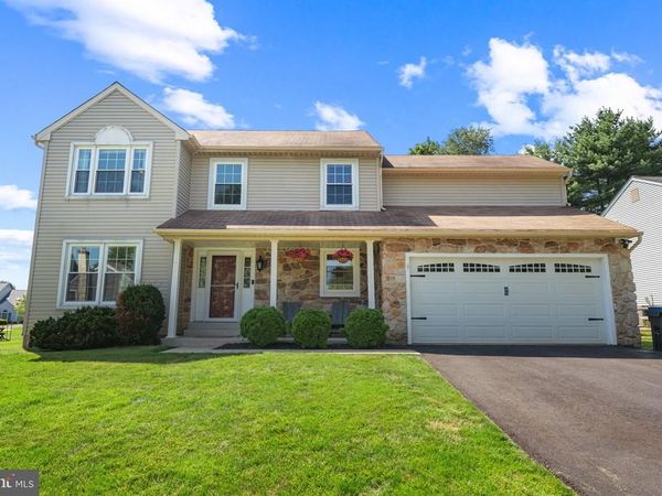 209 E FAIRWOOD DRIVE, CHALFONT, PA 18914