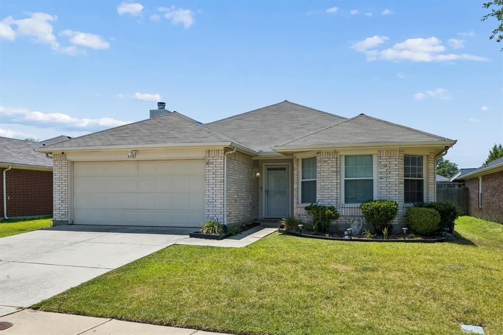 5751 Hunters Bend Lane, Dallas, TX 75249 Main Photo