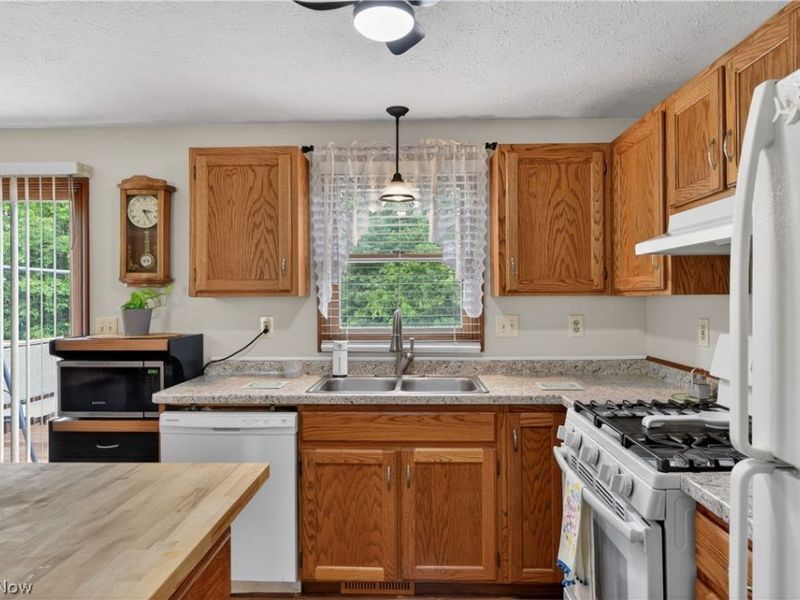 50 Ridge Top Circle , Doylestown, OH 44230 Photo 3