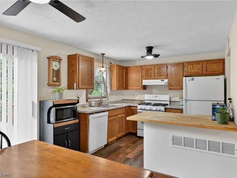 50 Ridge Top Circle , Doylestown, OH 44230 Photo 4