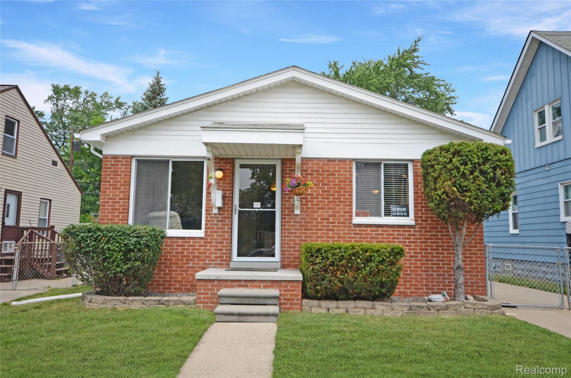 310 W Sonoma Avenue, Hazel Park, Mi 48030 Main Photo