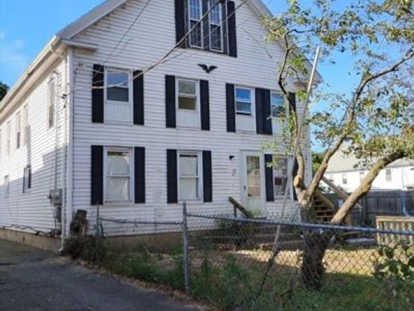 60 Pulaski St, Ware, MA 01082