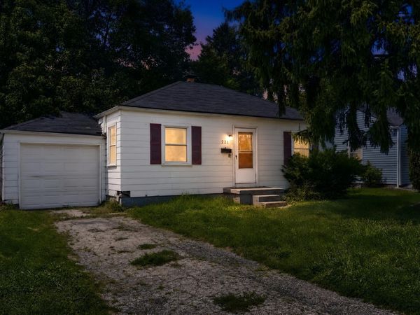 221 N Kellner Road, Columbus, OH 43209