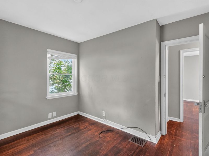221 N Kellner Road , Columbus, OH 43209 Photo 11