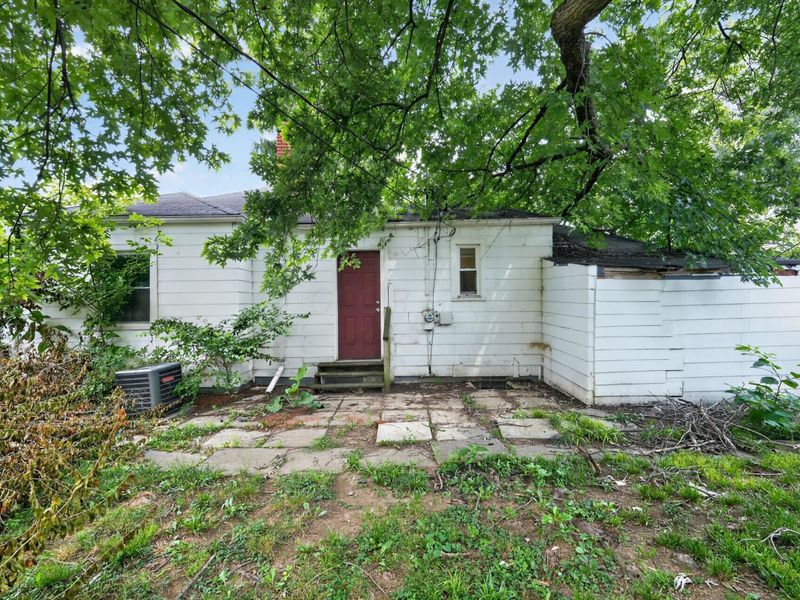 221 N Kellner Road , Columbus, OH 43209 Photo 3