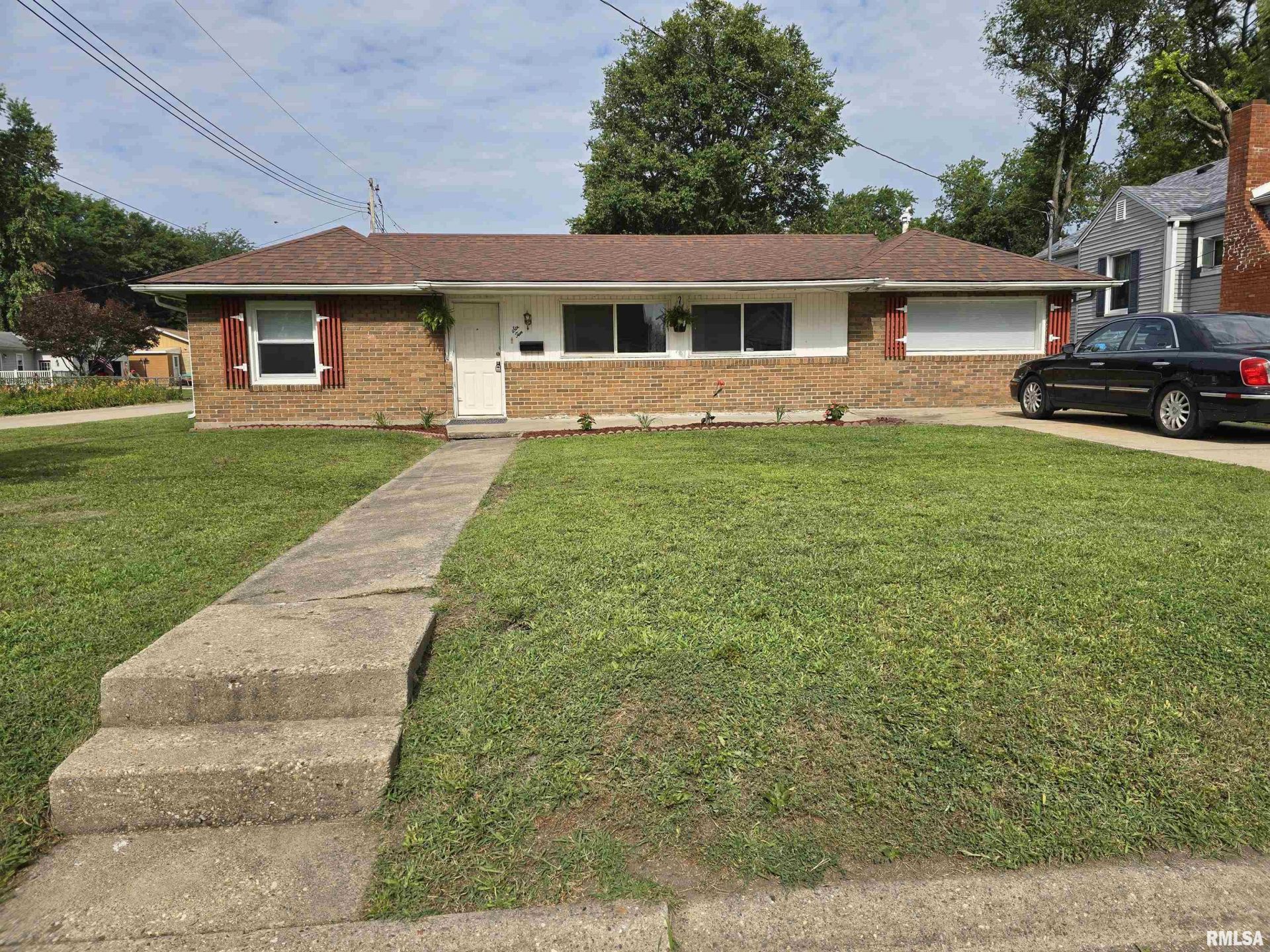 610 3rd Avenue, Canton, IL 61520 Main Photo