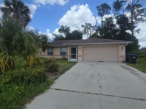 3708 FONTAINEBLEAU STREET , NORTH PORT, FL 34287