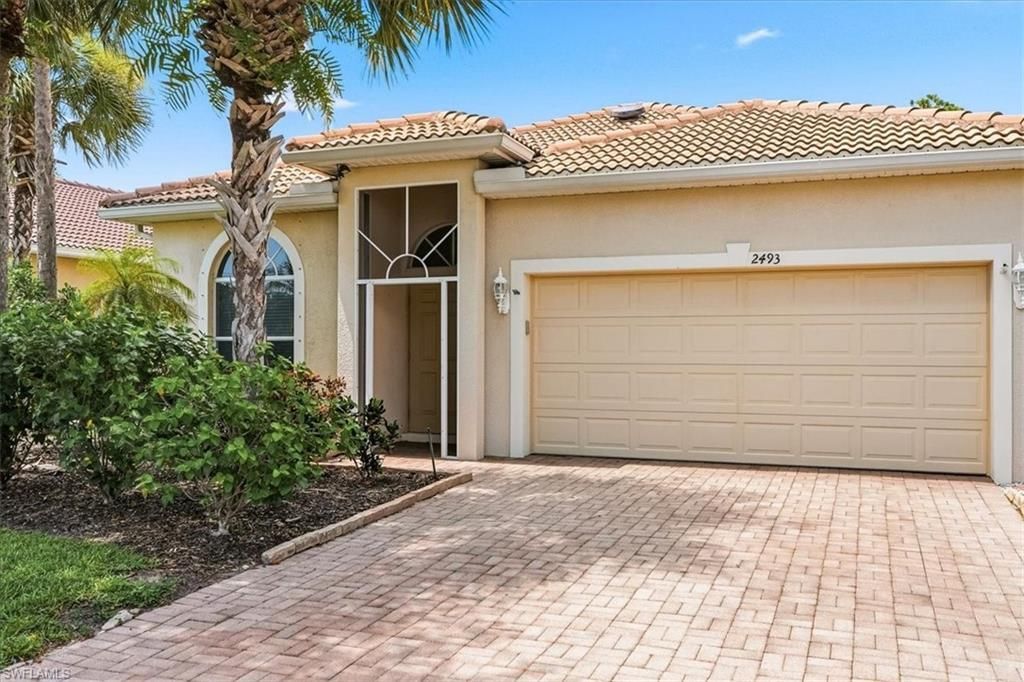 2493 Keystone Lake Dr, Cape Coral, FL 33909 Main Photo