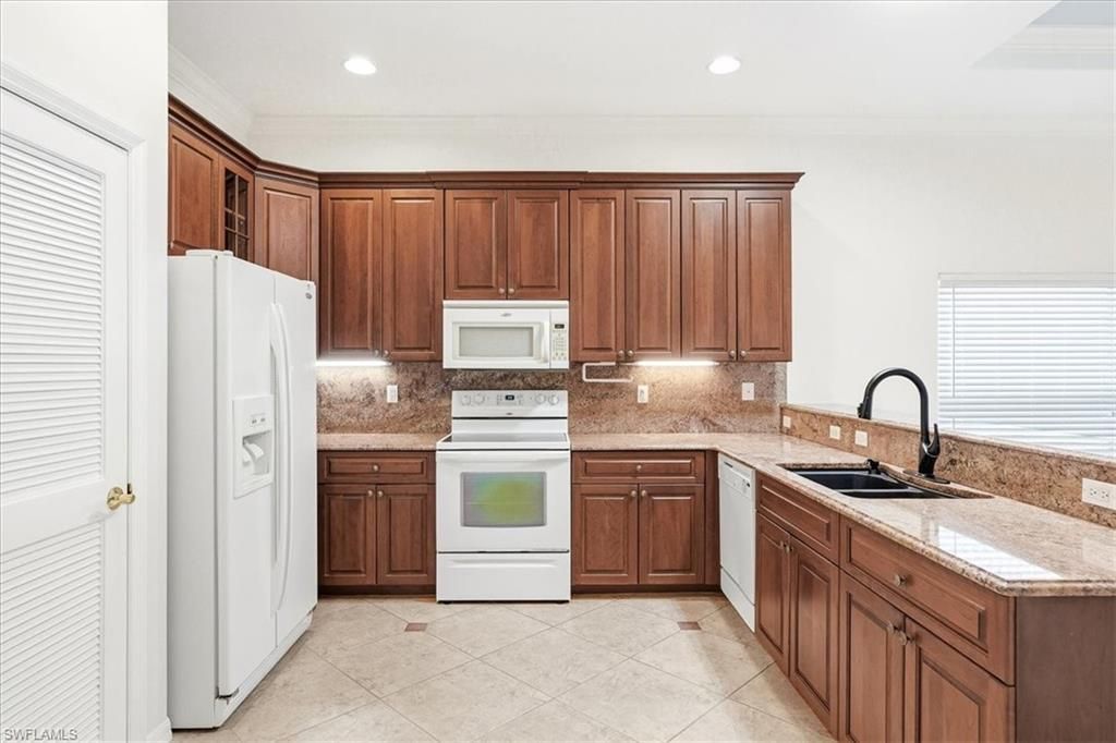2493 Keystone Lake Dr, Cape Coral, FL 33909 Photo