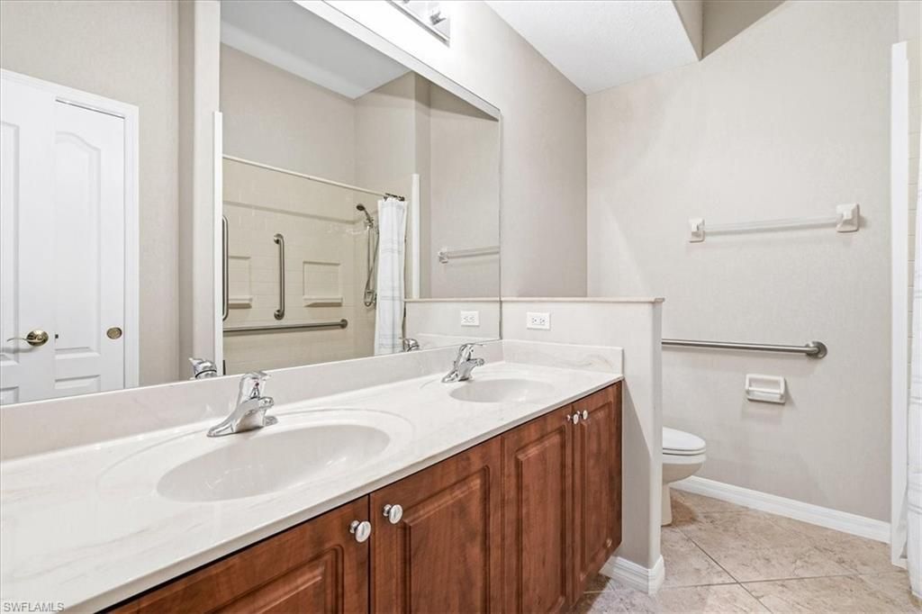 2493 Keystone Lake Dr, Cape Coral, FL 33909 Photo