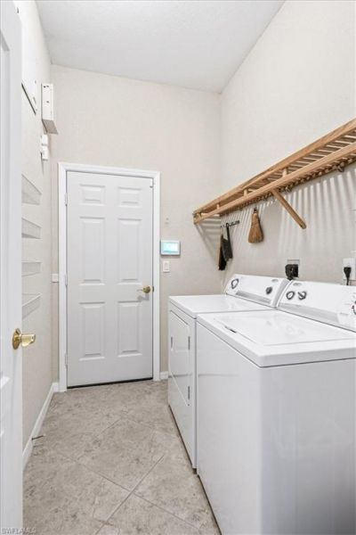 2493 Keystone Lake Dr, Cape Coral, FL 33909 Photo