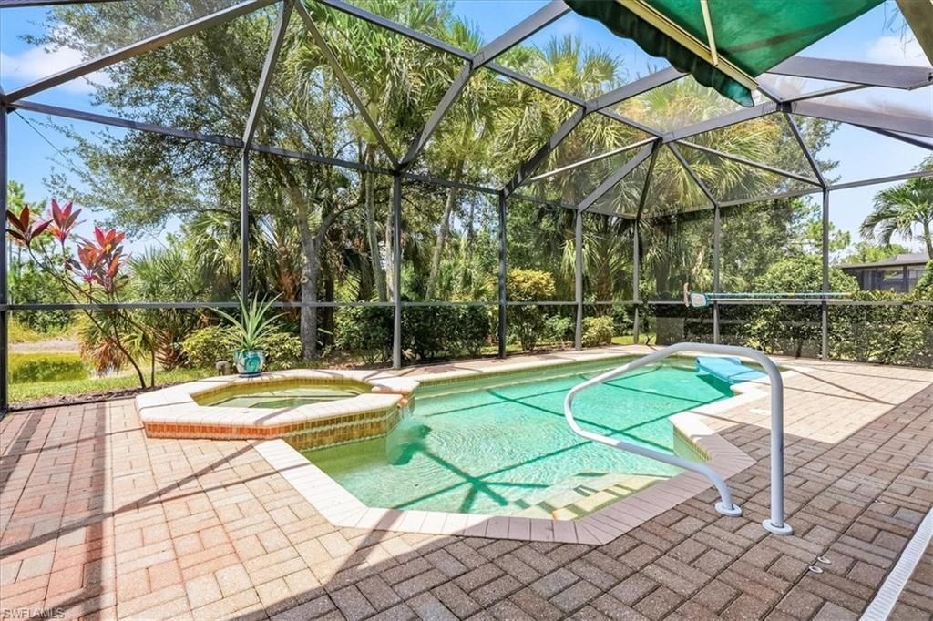 2493 Keystone Lake Dr, Cape Coral, FL 33909 Photo