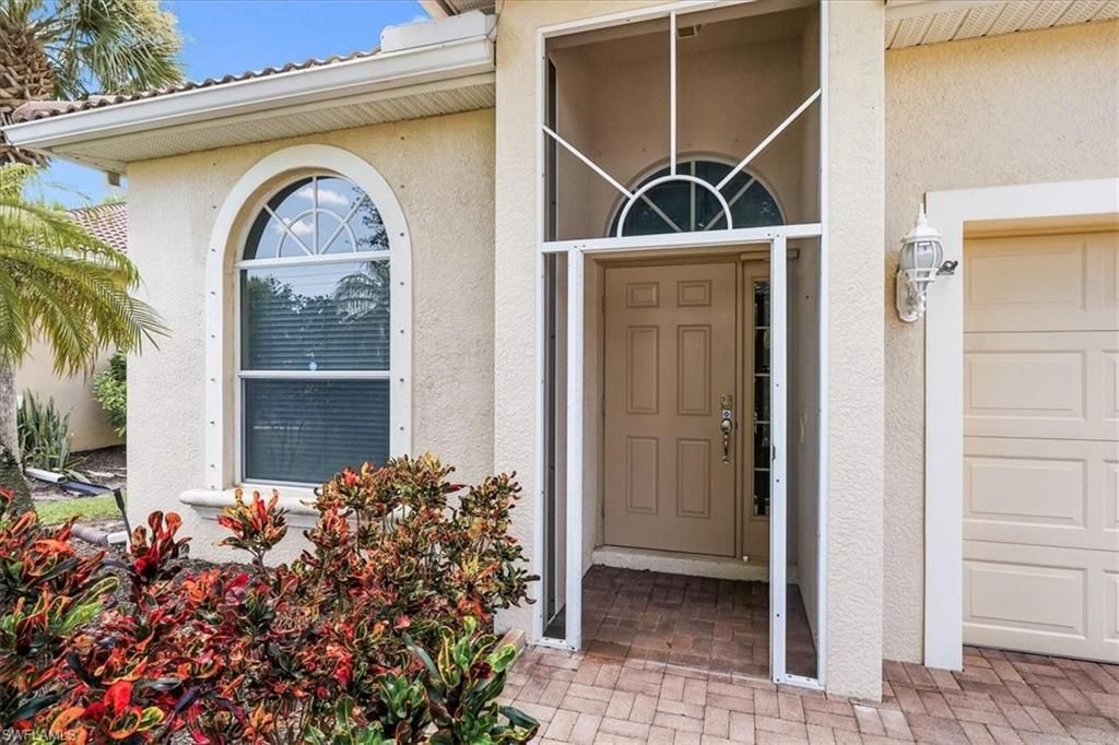 2493 Keystone Lake Dr, Cape Coral, FL 33909 Photo